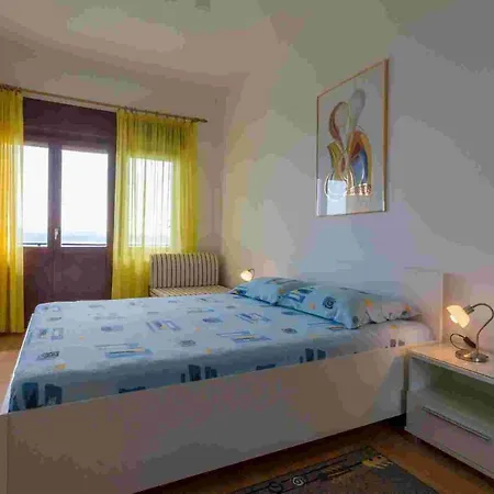Apartment In 14231 Crikvenica