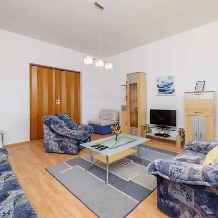Apartment In 14231