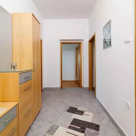 Apartment In 14231 Crikvenica