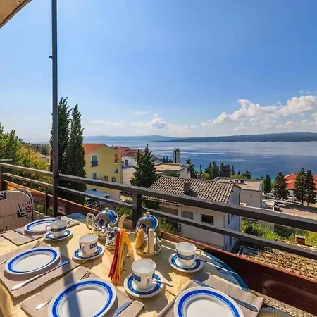Apartment In 14231 Crikvenica