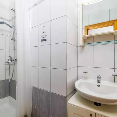 Apartment In 14231 Crikvenica