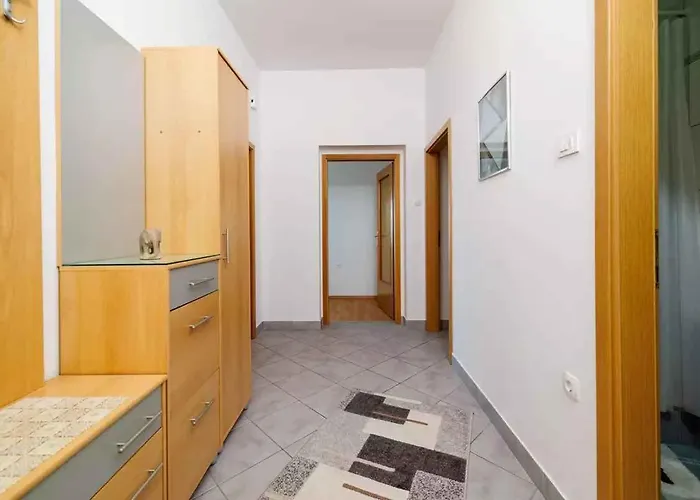 Apartman In 14231 Crikvenica